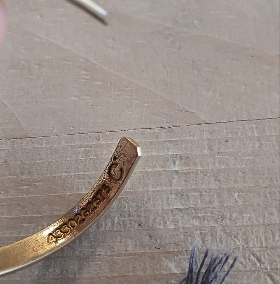 Coordinates Collection Legend Cuff Bracelet /Disney /Cinderella Castle - Picture 3 of 7